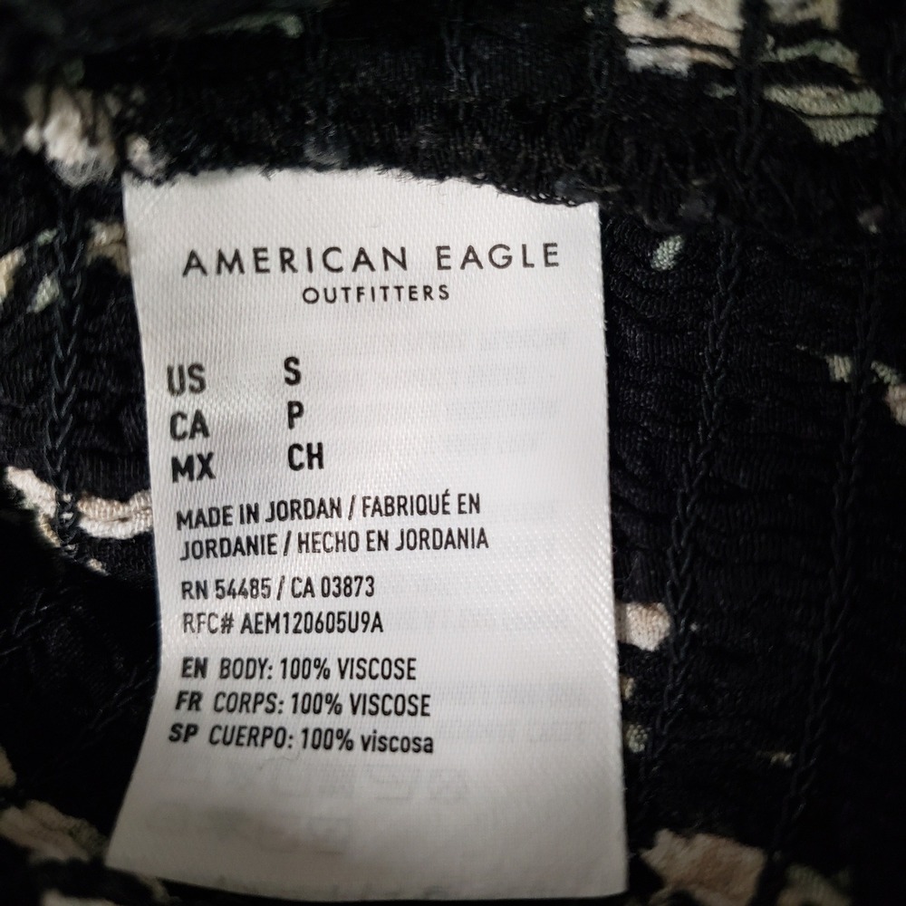 American Eagle Smocked Peasant Top Womens Small Black Floral Long Sleeve Crop - Picture 6 of 7